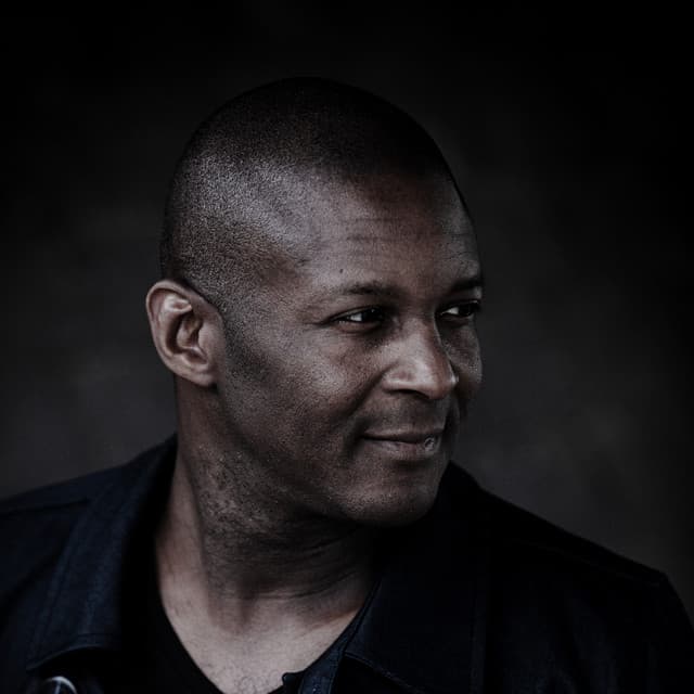 Dwight Brown